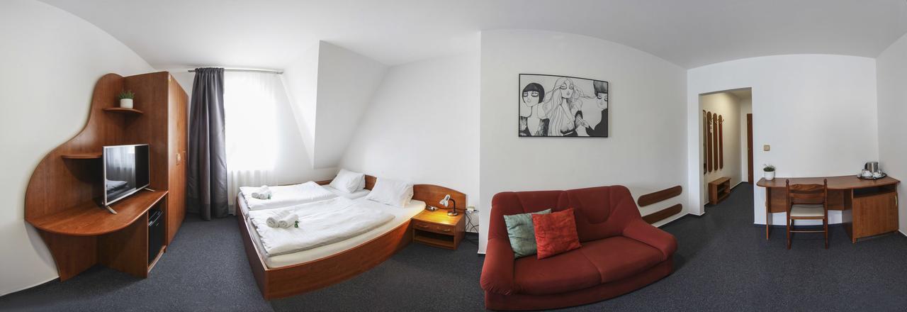 Rozmaryn Rooms & Apartments Rakovník 外观 照片