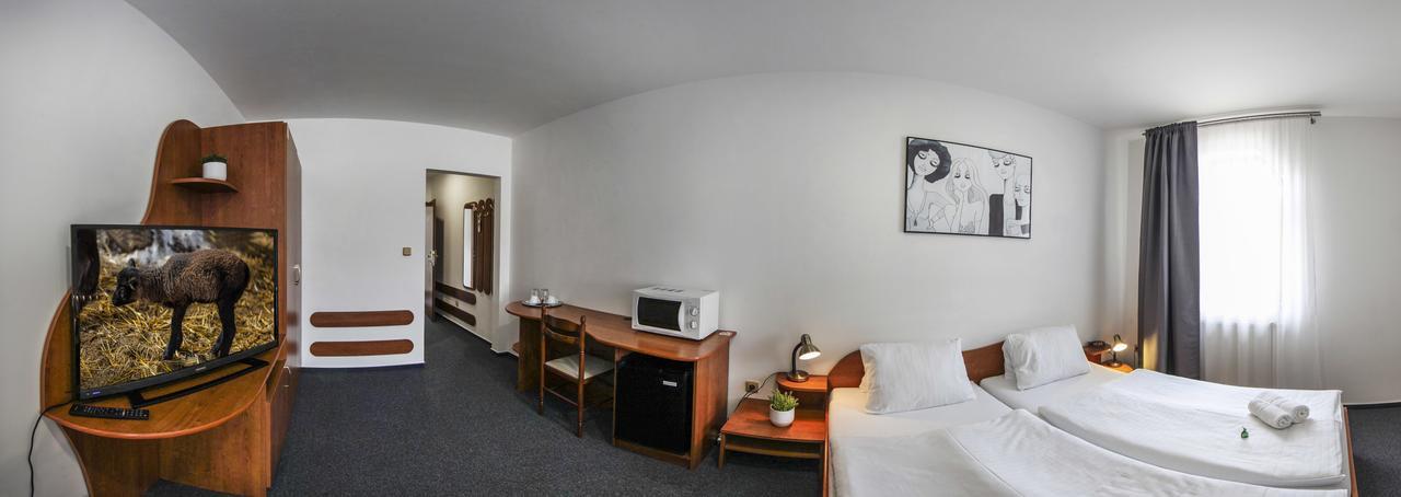 Rozmaryn Rooms & Apartments Rakovník 外观 照片
